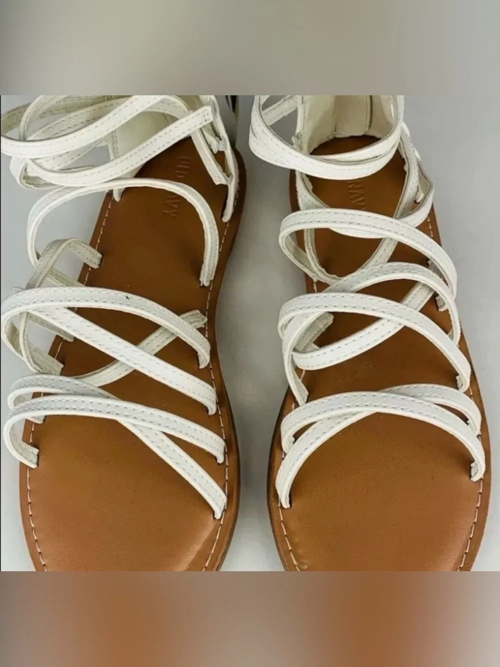 (size 4) Old Navy Girls Gladiator Sandals